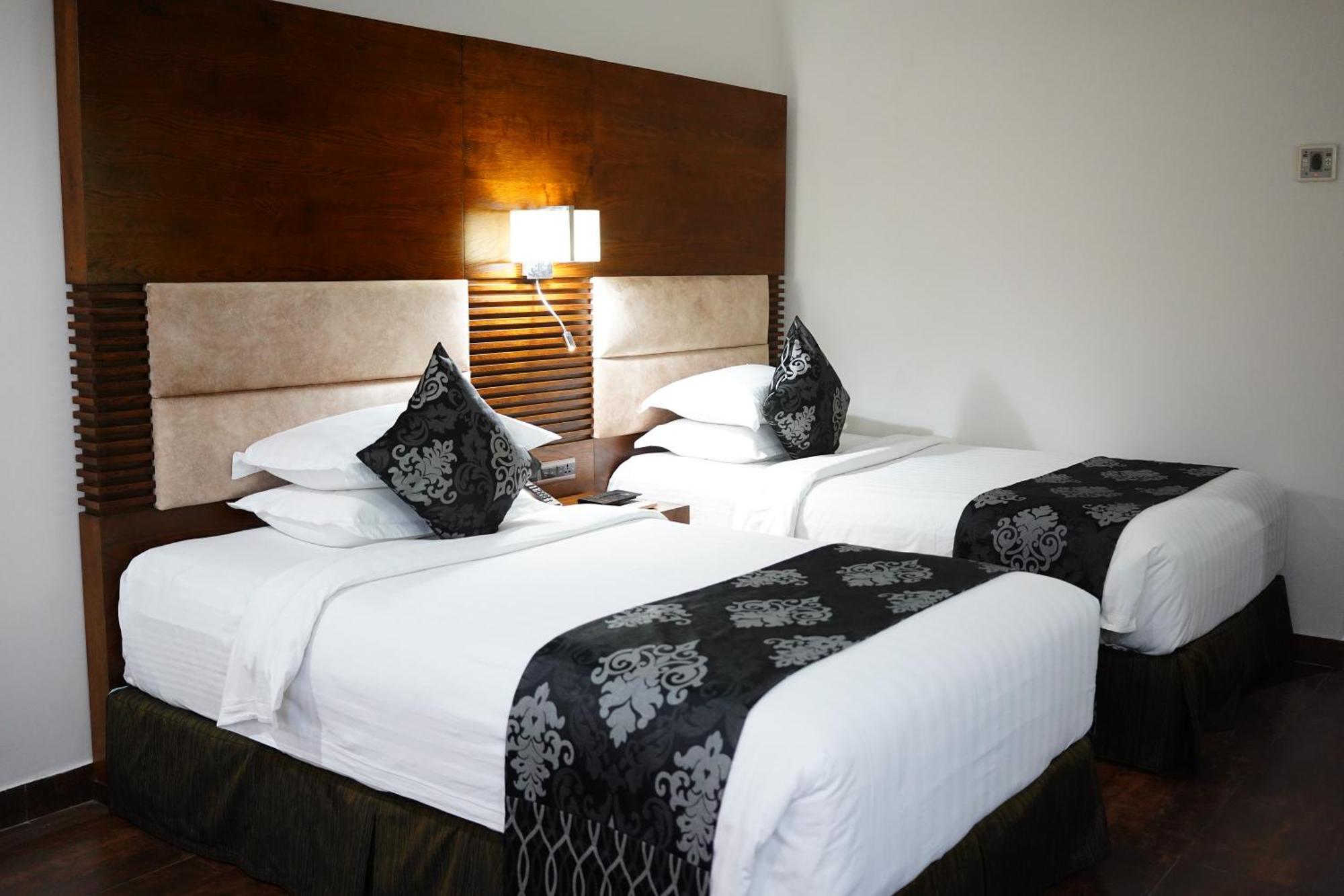Long Beach Hotel Cox's Bazar Bagian luar foto